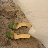 Prada kitten heels (36)